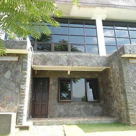בנדונג Detuik Resto Resort מראה חיצוני תמונה